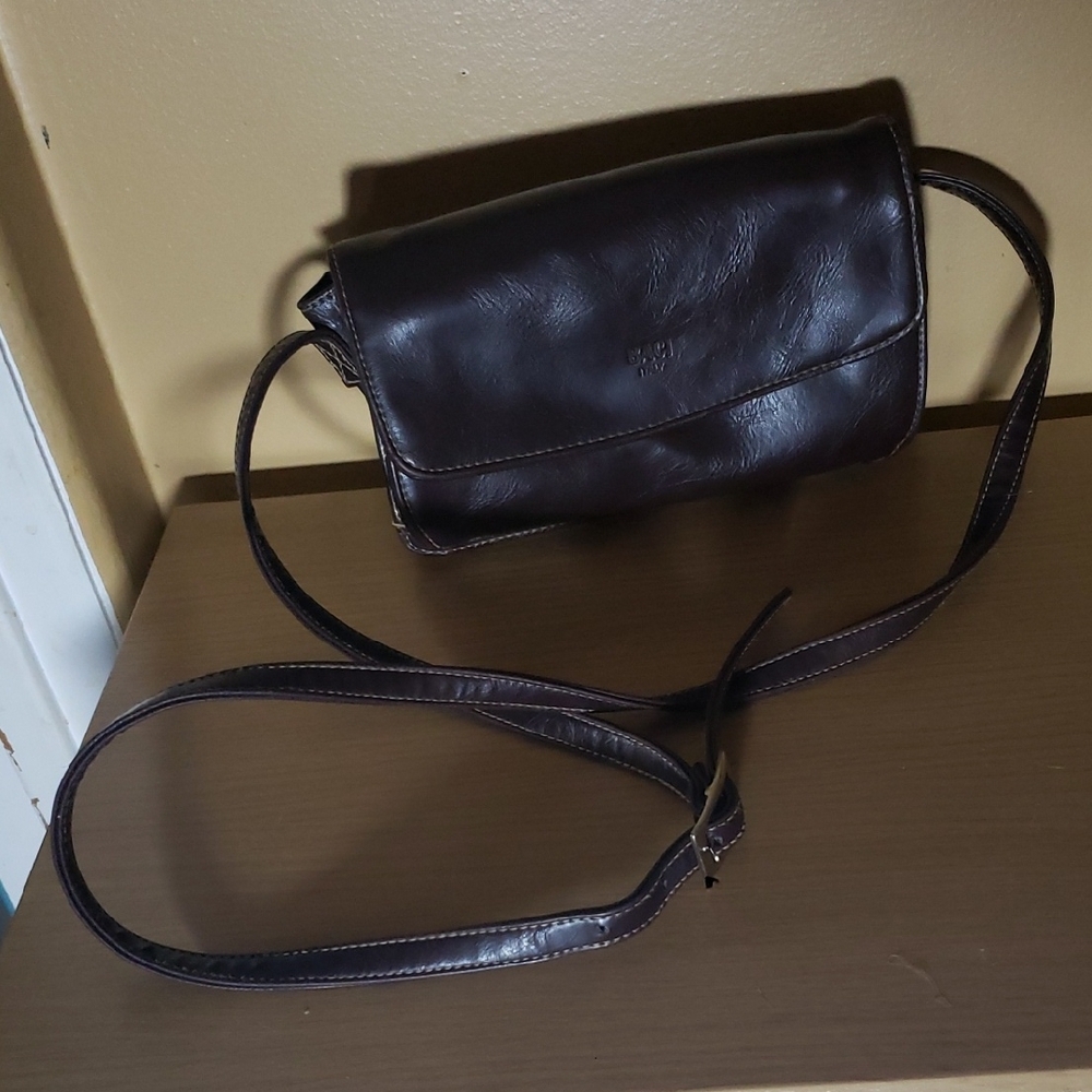 Elegant Brown Leather Crossbody Bag